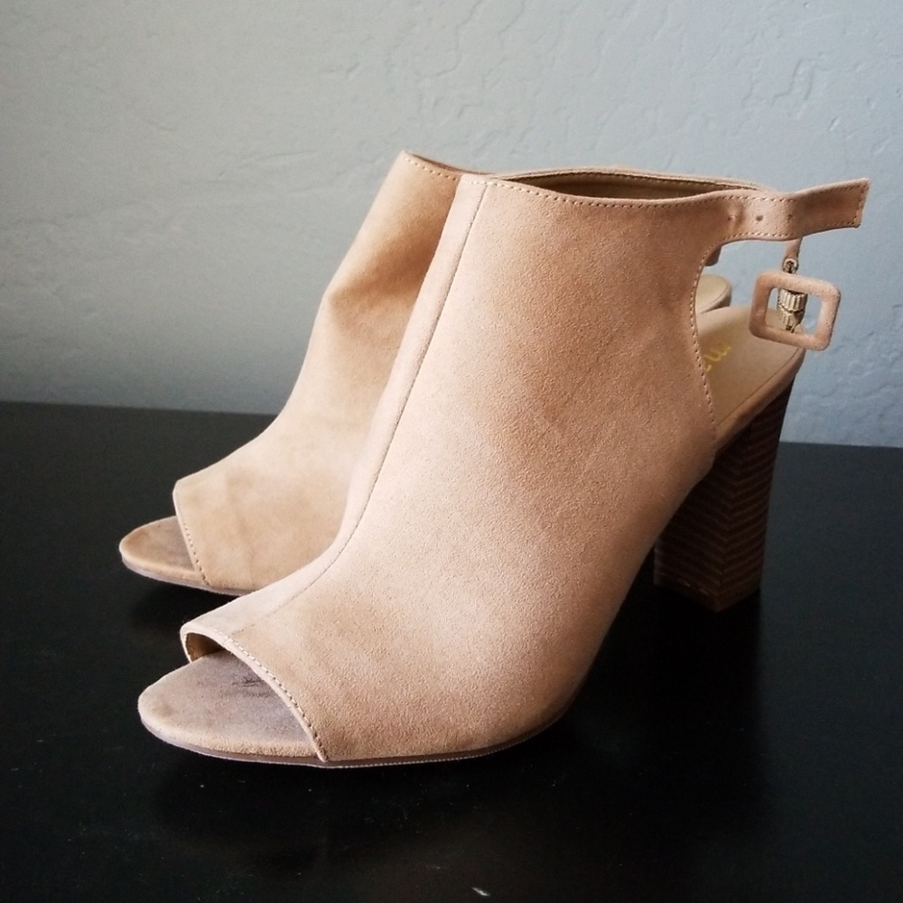 High heeled peep toe shorties Madden NYC size 10